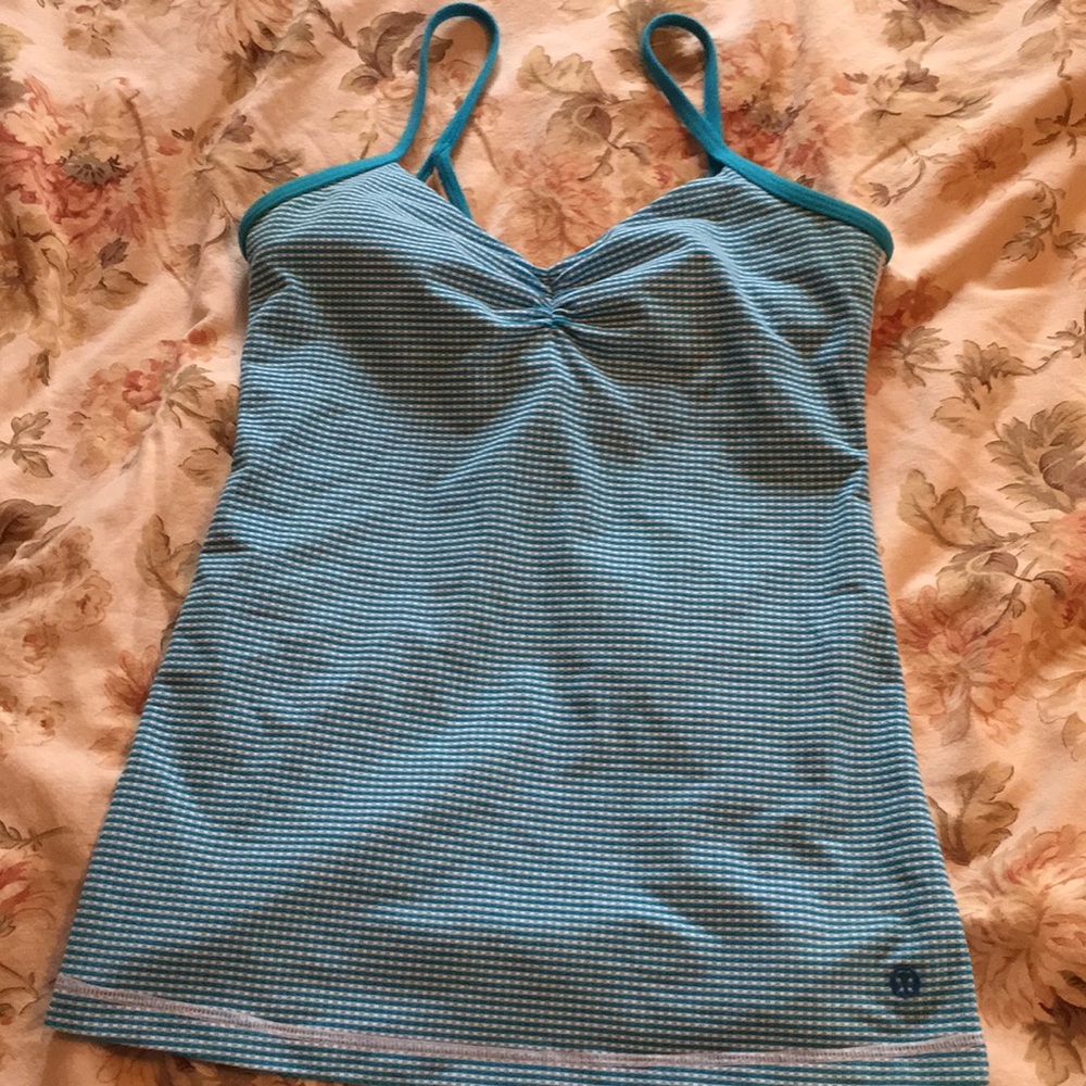 Size 4 Lululemon tank